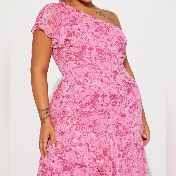 Elegant Pink One-Shoulder Dress - Picture 5 of 14